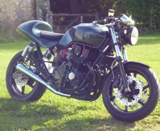 Prototype SF4 HONDA- CB750 Seven Fifty- Café-racer